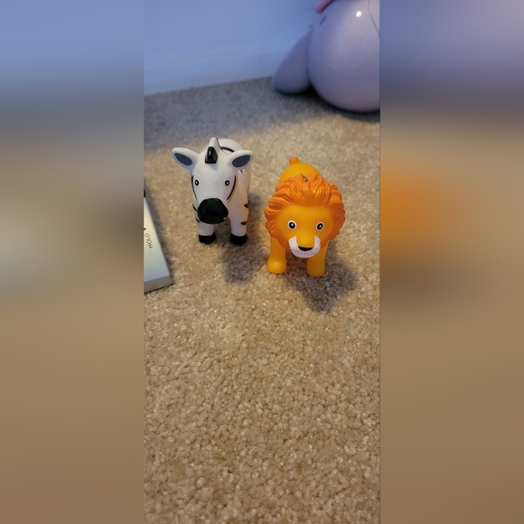 8 animal rubber bath toys - never used in water - Picture 5 of 7